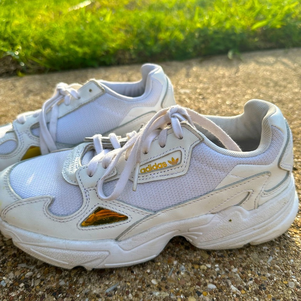 Adidas Falcon